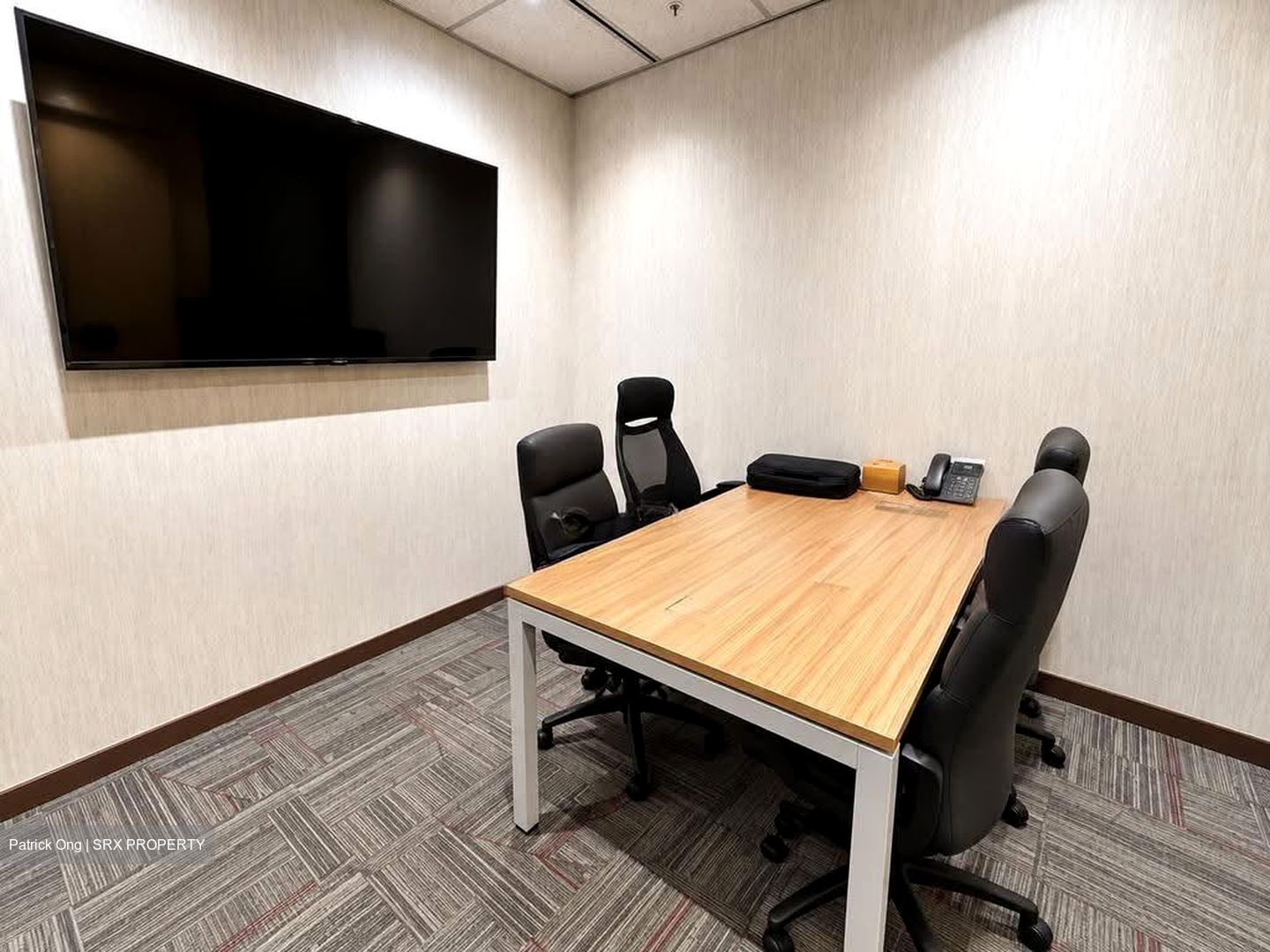 United Square (D11), Office #634988321